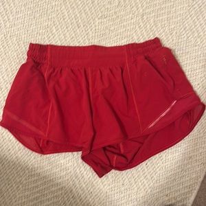 Red Lulu Lemon Hotty Hot Low-Rise Lined Short 2.5”